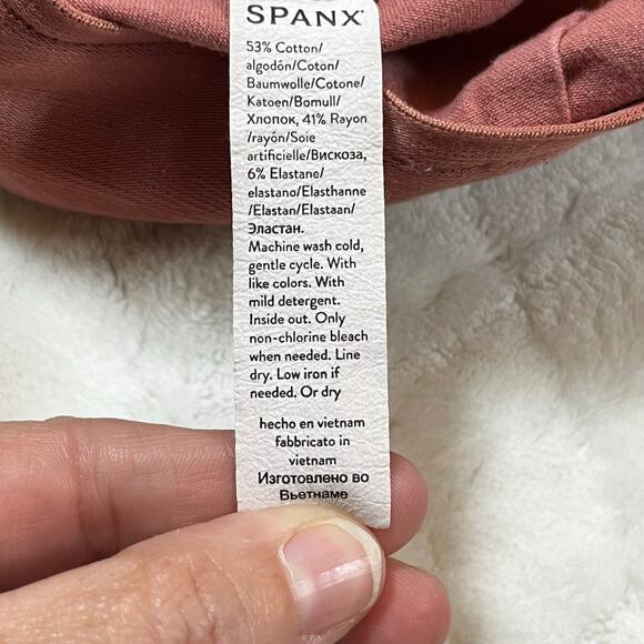 Spanx Cropped Pant - size small - excellent condition - Picture 8 of 8